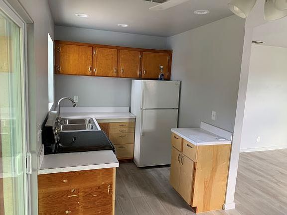 3rd image of 3533 William St