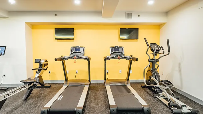 Rented by Nooklyn NYC LLC | media 46