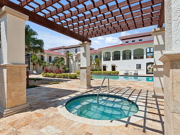 5th image of 6601 Westshore Blvd #2405