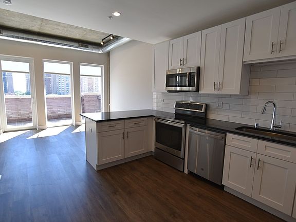 2nd image of 3817-45 N Broadway St #3833-517