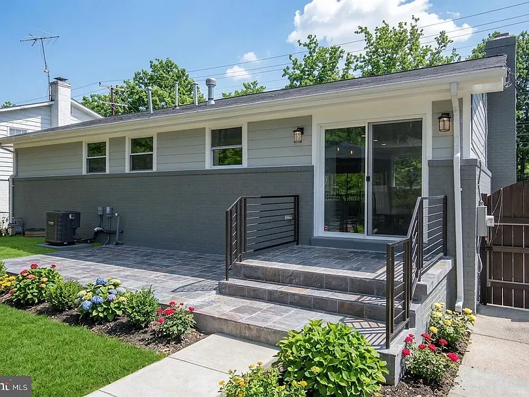 415 Ritchie Pkwy — Photo 25