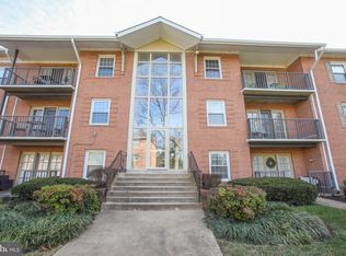 3334 Spring Ln APT B22, Falls Church, VA 22041