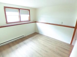 20 Quincy St APT 1, Abington, MA 02351