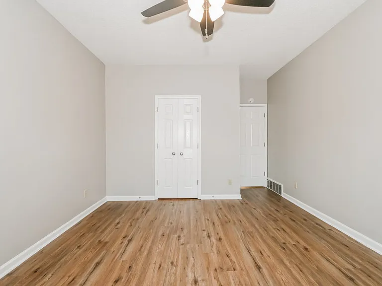 8713 Citrus Bend Dr — Photo 9