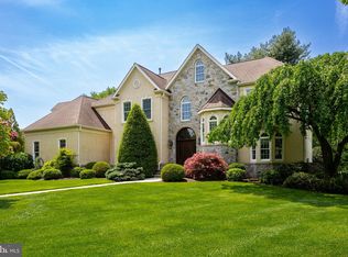 129 Pheasant Field Ln, Moorestown, NJ 08057