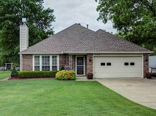 7518 Royalwood Way, Tulsa, OK 74131