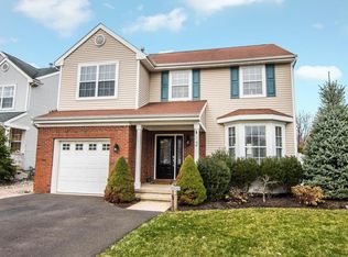 2 Devonshire Dr, Hazlet, NJ 07730