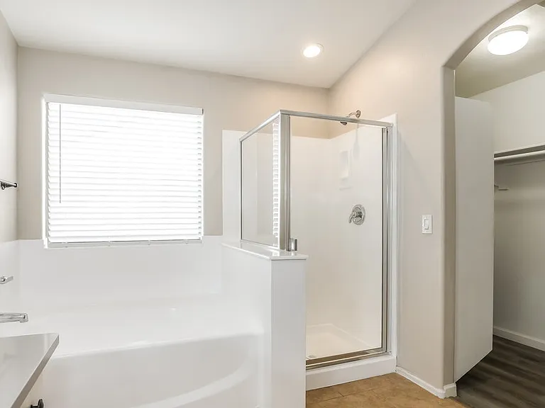 8216 W Globe Ave — Photo 11