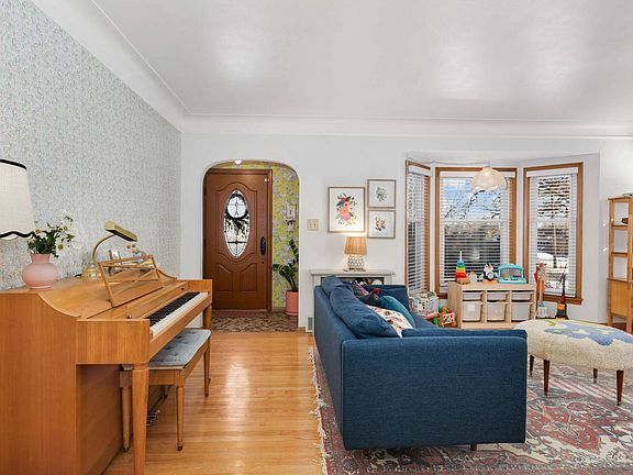 4th image of 7104 Harriet Ave