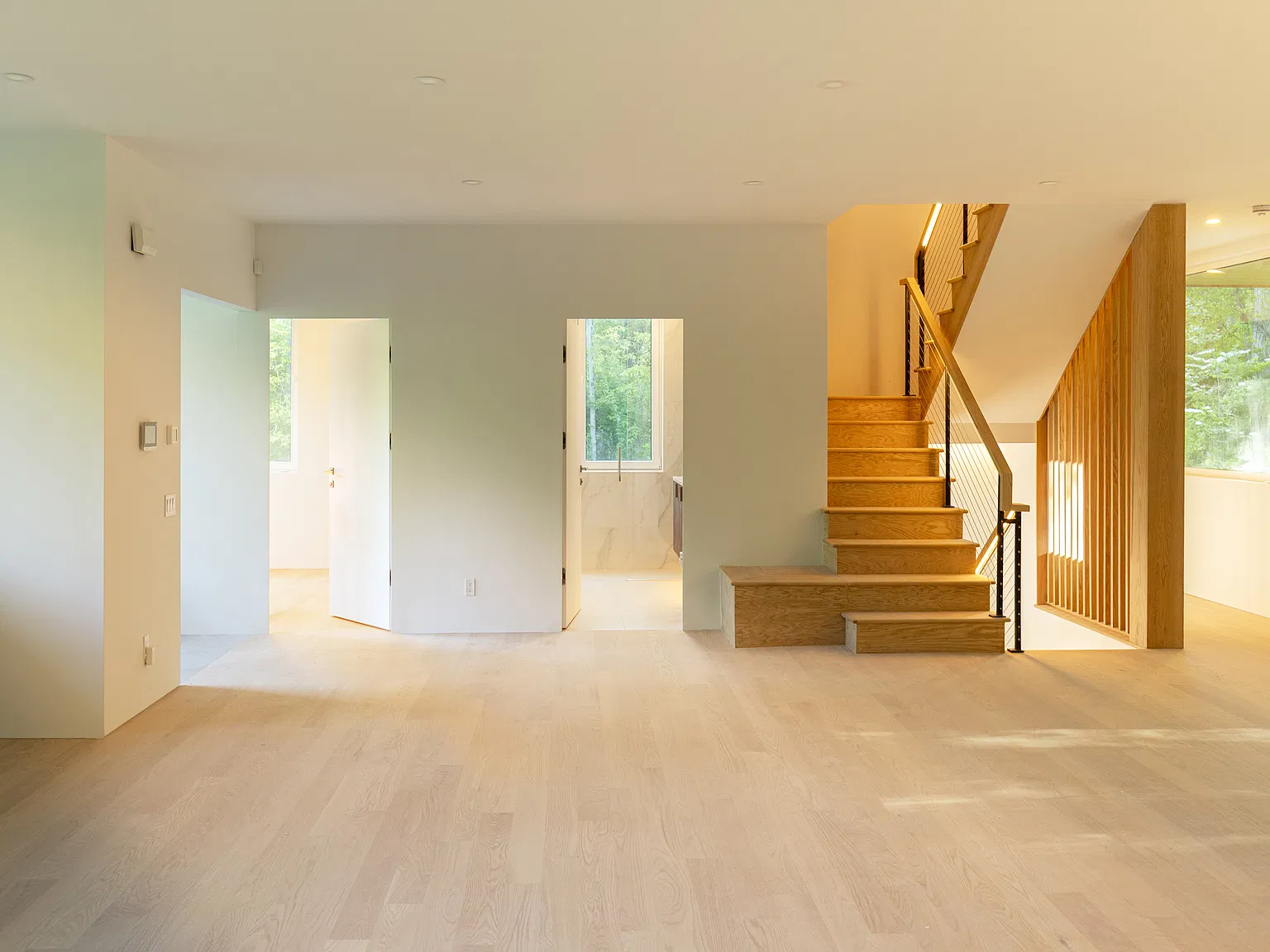 7 bed, 4.5 bath, 5527 sqft, $8,000 — Photo 4