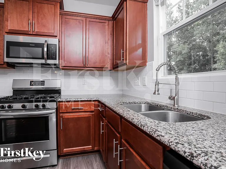 636 Starry Sky Dr — Photo 7