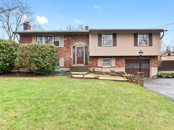 17 Paulette Dr, Danvers, MA 01923