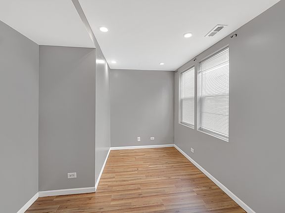 4th image of 11425 S Glenn Cir