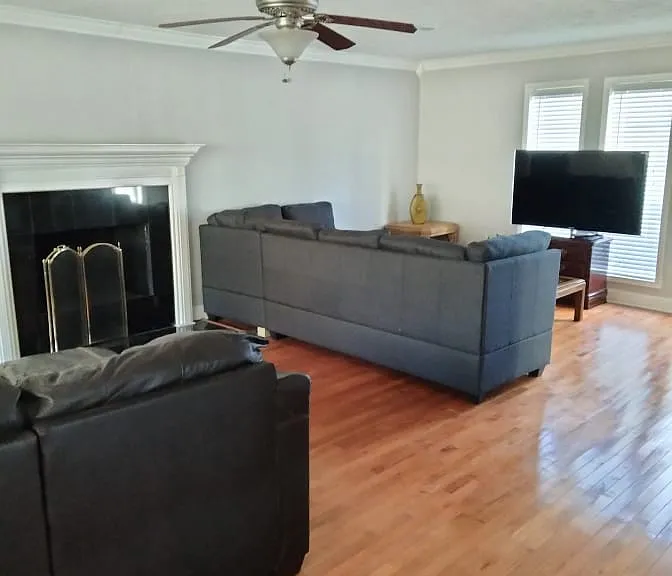Cottonwood Ct — Photo 2