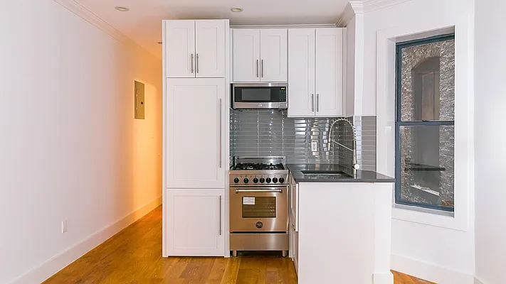 Rented by Nooklyn NYC LLC | media 24