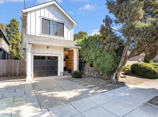 7400 N Lancaster Ave, Portland, OR 97217