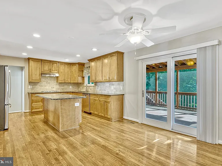 5021 Fleming Dr — Photo 13