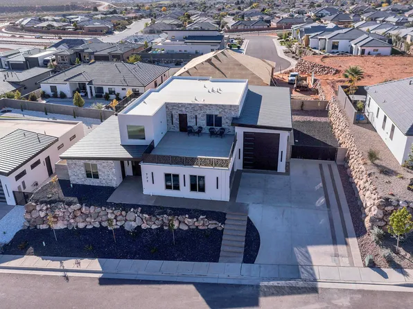 777 W Scenario St, Washington, UT 84780