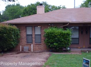353B N Field St, Burleson, TX 76028