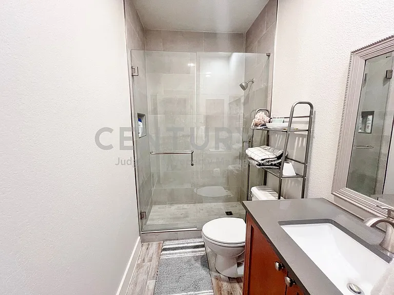 4830 Cedar Springs Rd #13 — Photo 17