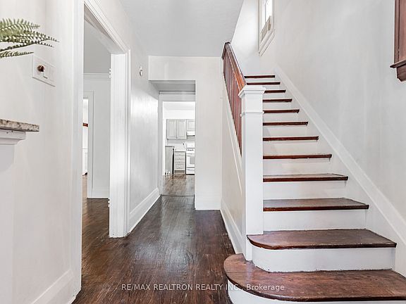 4th image of 149 Eastbourne Ave