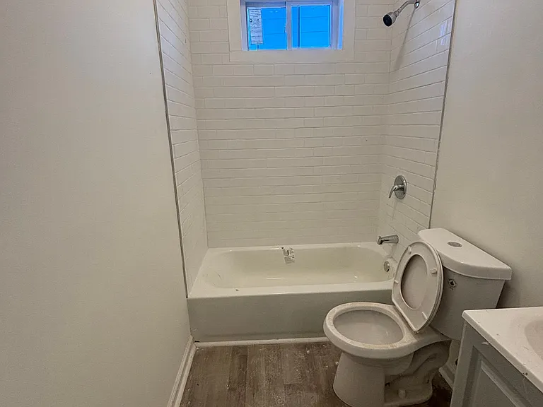 6117 Glenmore Ave — Photo 14