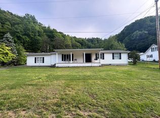 107 Big Sandy Shrine Rd, Hagerhill, KY 41222