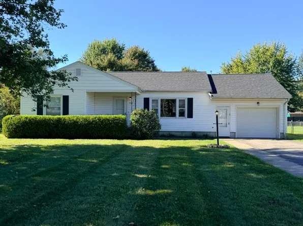 1744 Wayne Rd, Wilmington, OH 45177