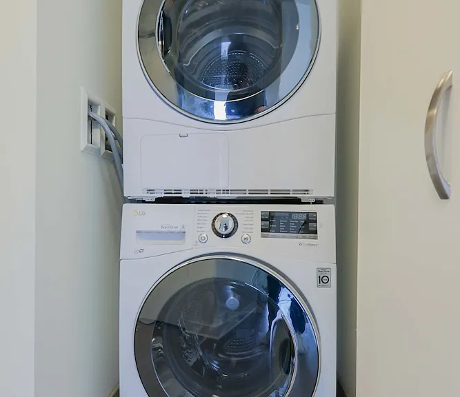 450 W 42nd St #44M — Photo 10