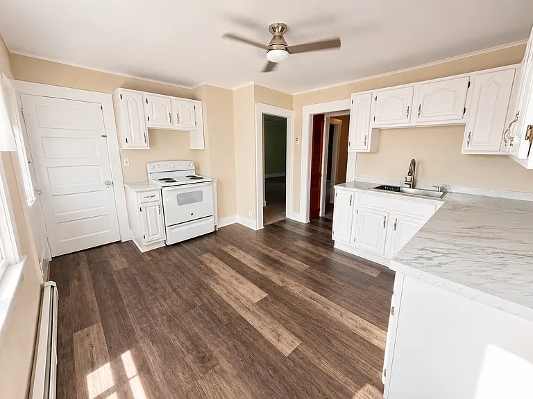 40 Mountain Ave — Photo 3