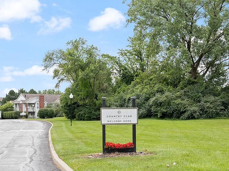 Call Country Club to Schedule a Tour!