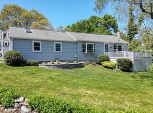 110 Mayflower Ln, Marshfield, MA 02050