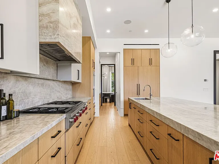 9206 Monte Mar Dr — Photo 16