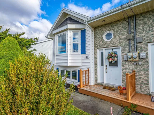 18 Heritage Hills Dr, Eastern Passage, NS B3G 1N5