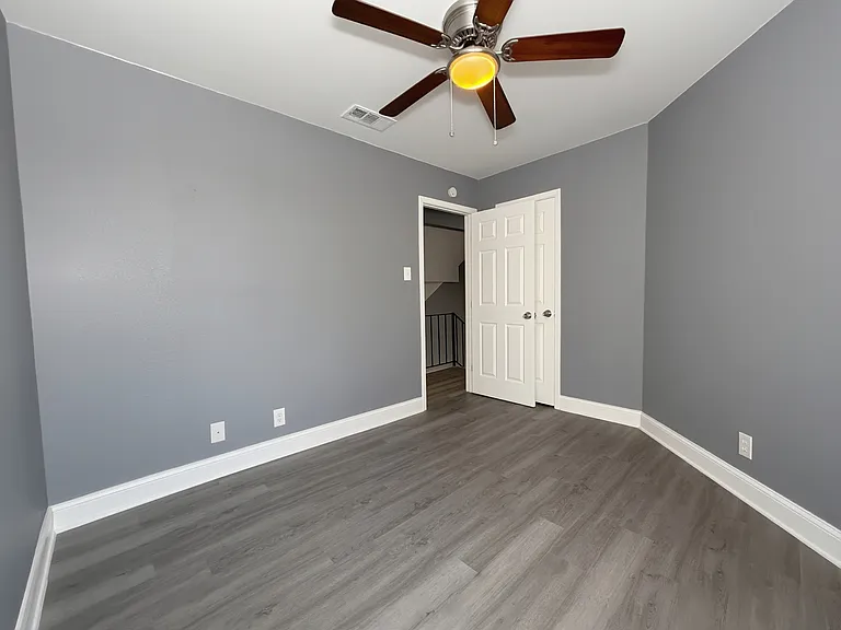 1900 W Taylor St — Photo 10
