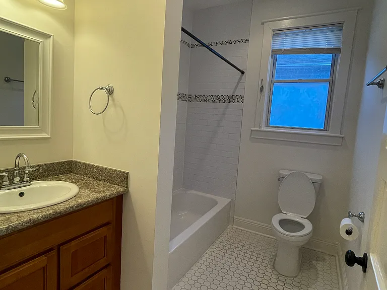 1817 Lowerline St — Photo 9