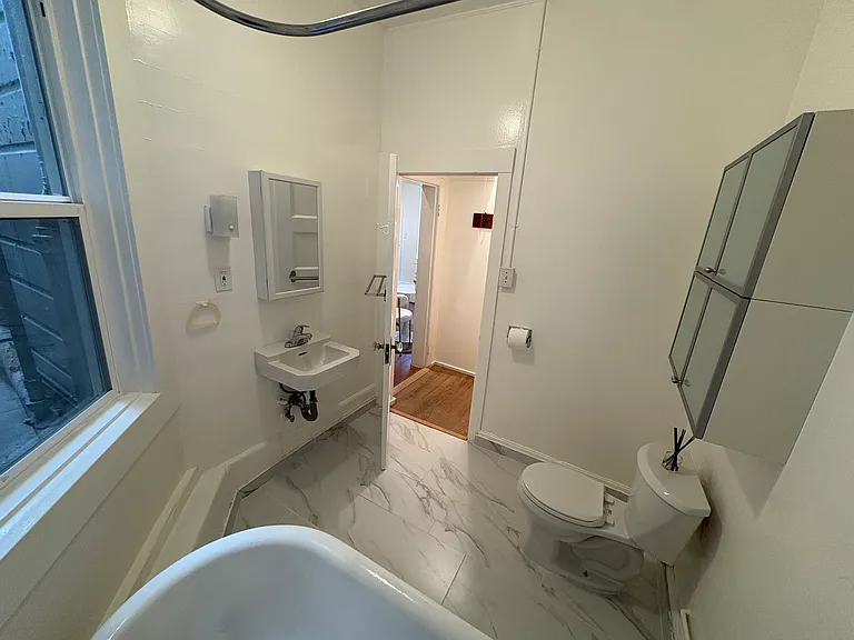 1215 6th Ave #A — Photo 19