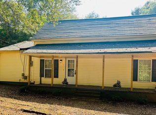 22 Walnut St, Startex, SC 29377