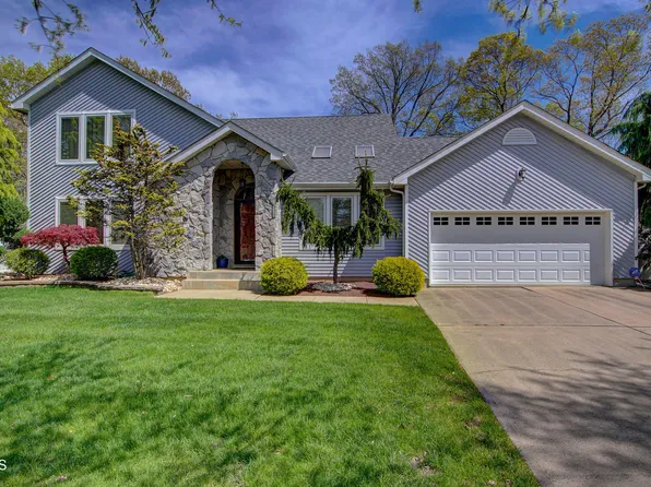 4 Weasel Creek Court, Howell, NJ 07731