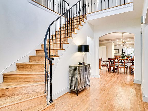 3rd image of 6966 Kyleakin Ct