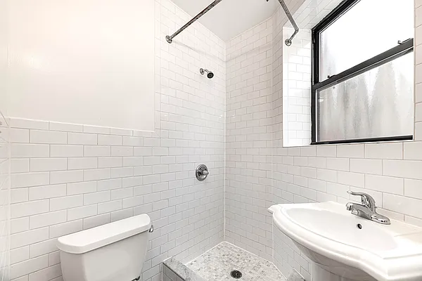 Rented by REAL New York | media 16