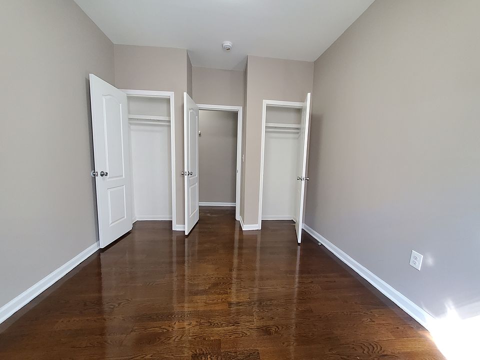 2nd image of 146 Manhattan Ave #10E