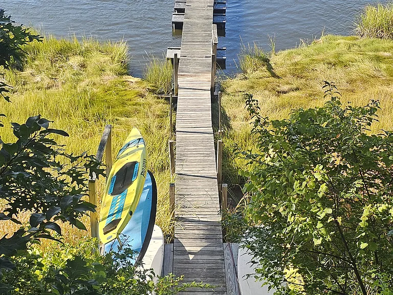 10 Riverfront #1 — Photo 17