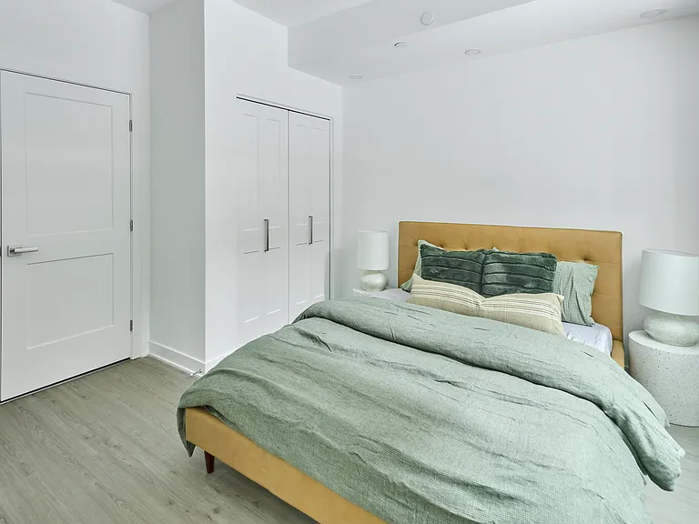 383 Albert St — Photo 19