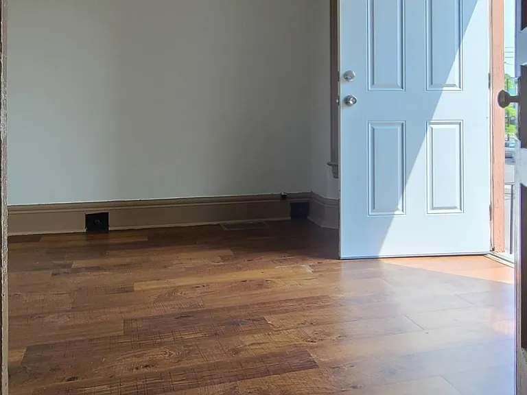 194 Altruria St #2 — Photo 6