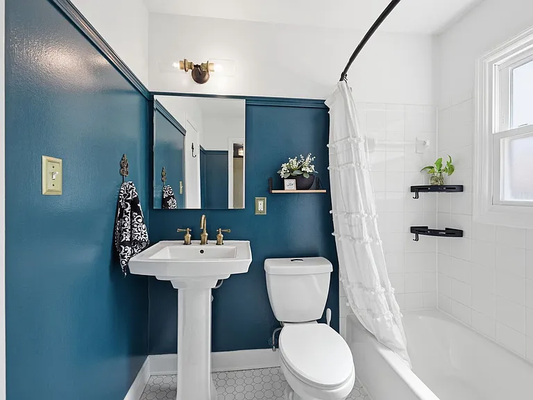 6426 Carriage Dr — Photo 11