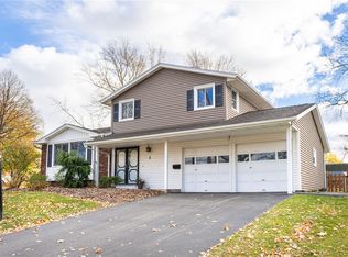 1 Floralton Dr, Rochester, NY 14624