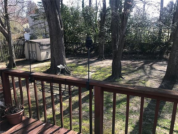 4th image of 216 Saddler Dr