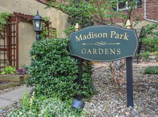 22 Madison Park #L, Pt Washington, NY