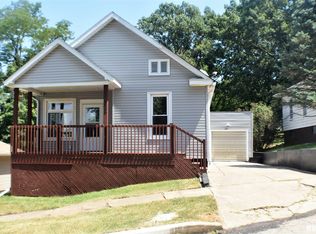 385 Park Ct, Canton, IL 61520